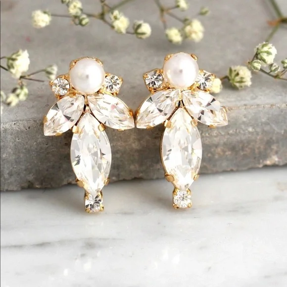 Bridal Jewelry | Pearl Earrings | Crystal Hair Comb | Wedding - Picture 2 of 5